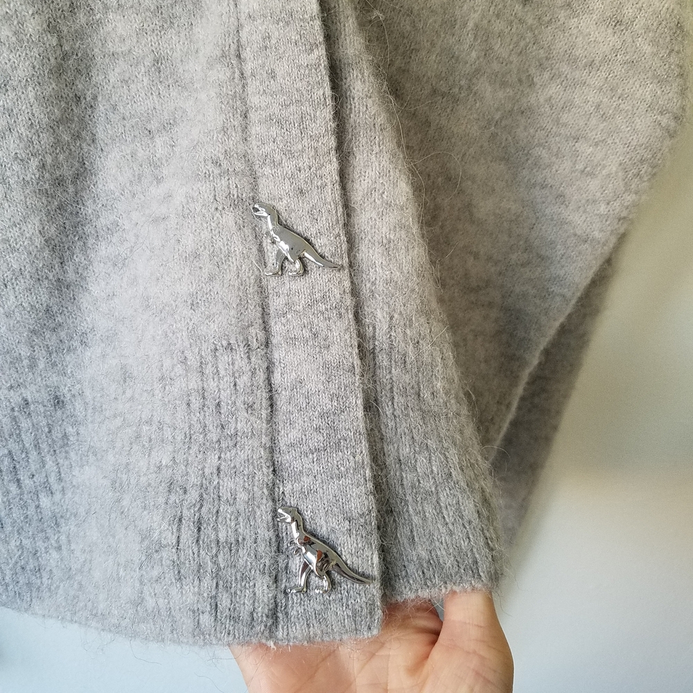 & Other Stories Light Gray V-Neck Fuzzy Cropped Cardigan - Picture 6 of 13